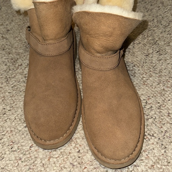 ugg boots - Picture 3 of 3